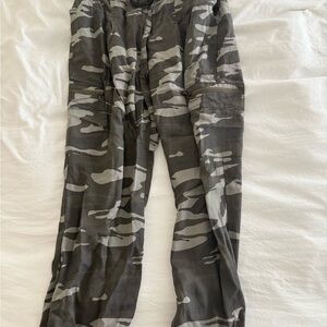 Women’s Camo Pants